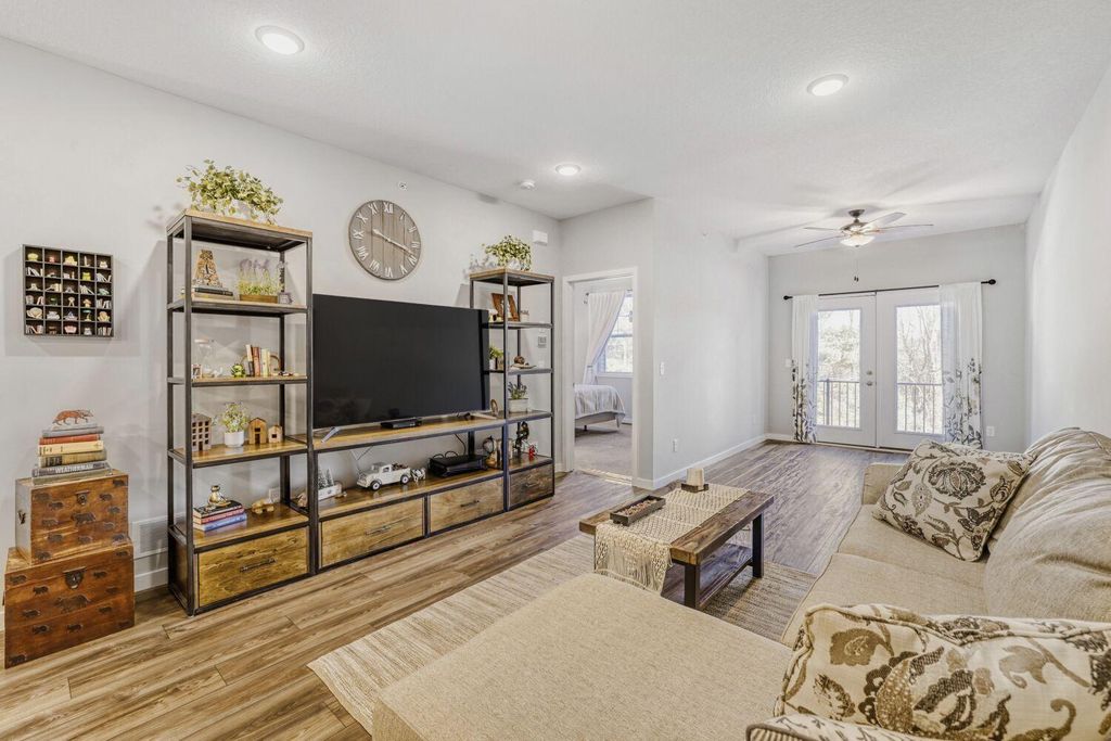 9105 Lexington Ave N B, Circle Pines, MN 55014 — photo 5