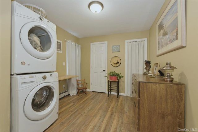 85 Spencer Avenue, Lynbrook, NY 11563