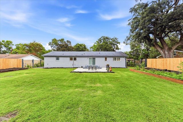 110 Van Buren Avenue, Ladson, SC 29456