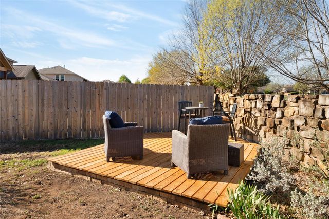 121 Pincea PL, San Marcos, TX 78666