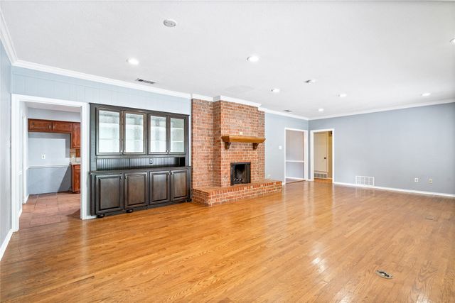 8921 Crosswind Drive, Fort Worth, TX 76179