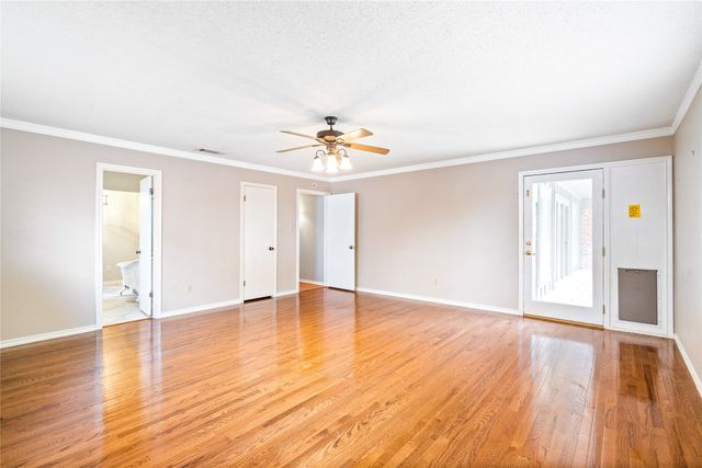 8921 Crosswind Drive, Fort Worth, TX 76179