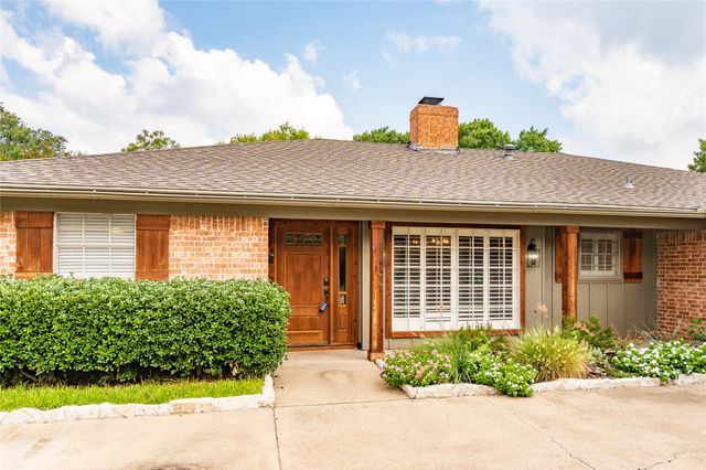 8921 Crosswind Drive, Fort Worth, TX 76179