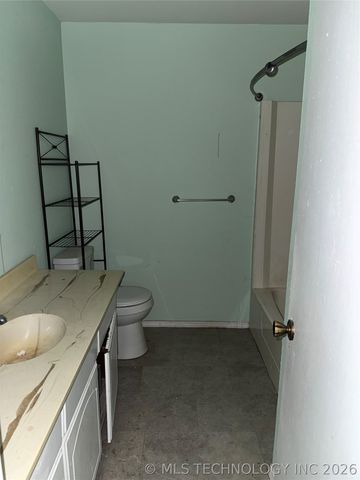 2410 S 77th Street East, Muskogee, OK 74403