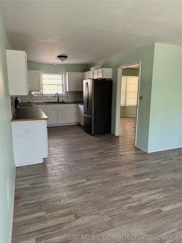 2410 S 77th Street East, Muskogee, OK 74403