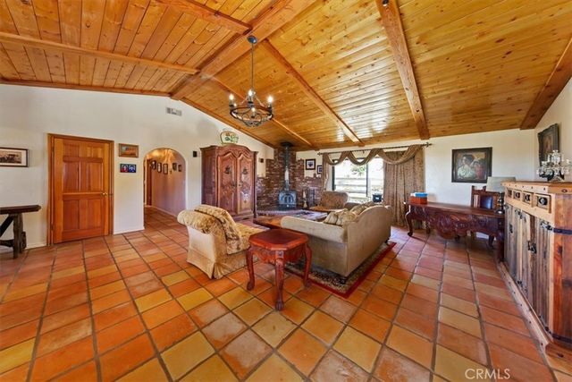 9060 Yucca Hills, Agua Dulce, CA 91390