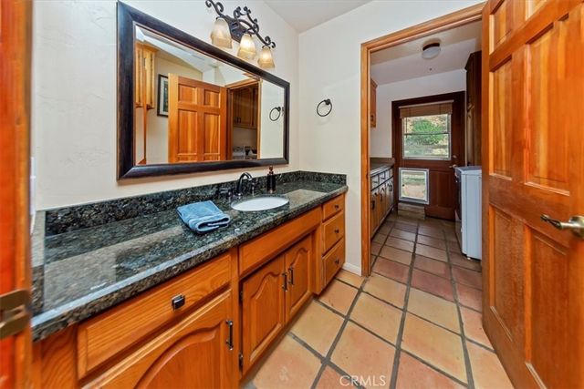 9060 Yucca Hills, Agua Dulce, CA 91390