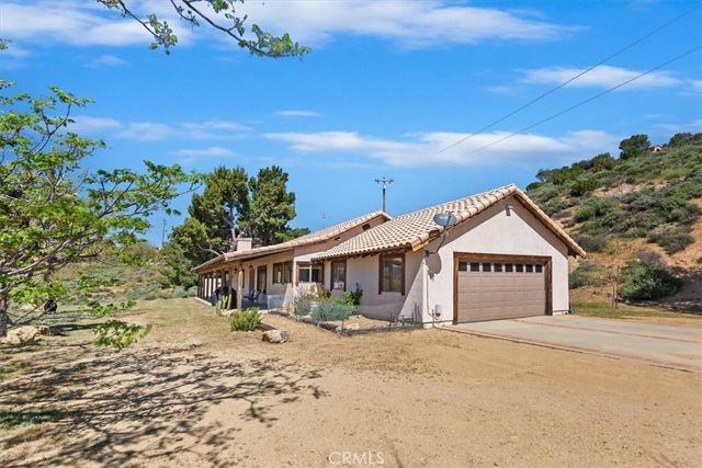 9060 Yucca Hills, Agua Dulce, CA 91390