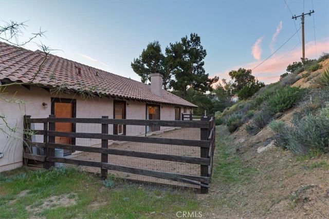 9060 Yucca Hills, Agua Dulce, CA 91390