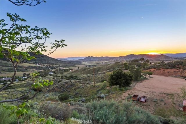 9060 Yucca Hills, Agua Dulce, CA 91390