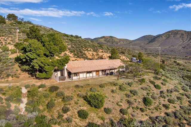 9060 Yucca Hills, Agua Dulce, CA 91390