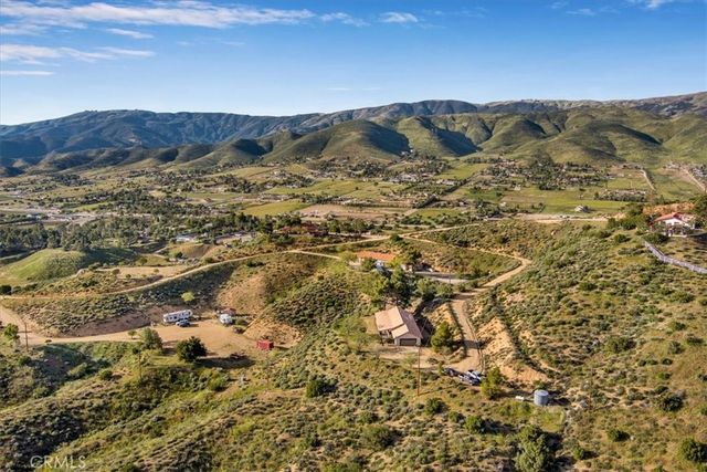 9060 Yucca Hills, Agua Dulce, CA 91390