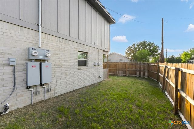 1015 N 10th Street, Killeen, TX 76541
