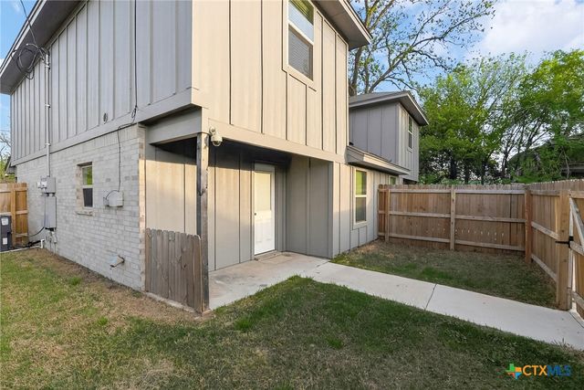 1015 N 10th Street, Killeen, TX 76541