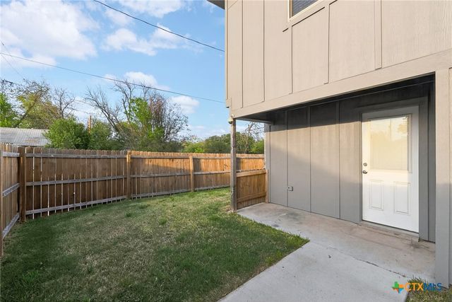 1015 N 10th Street, Killeen, TX 76541