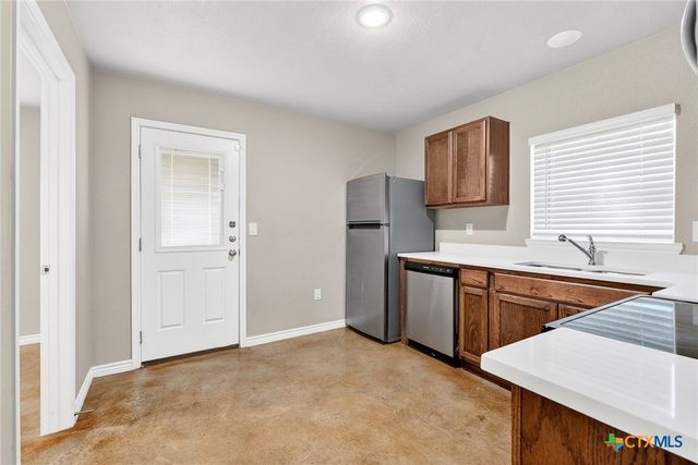 1015 N 10th Street, Killeen, TX 76541