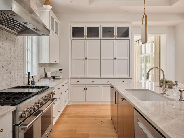 4320 Amarra DR, Austin, TX 78735