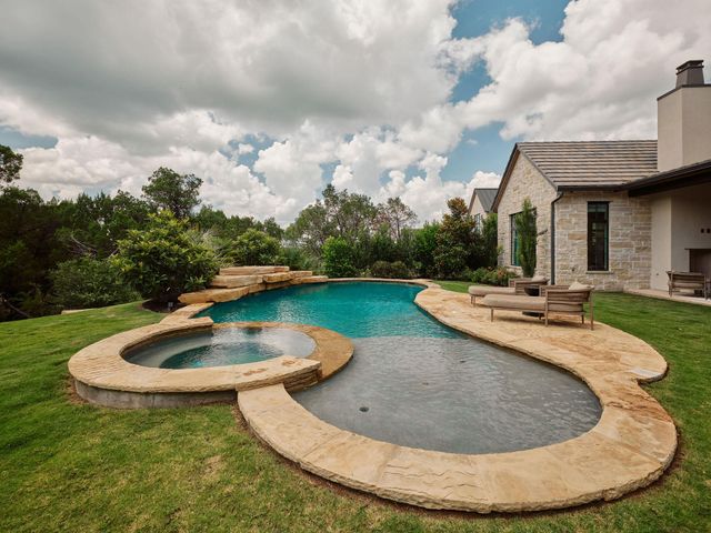 4320 Amarra DR, Austin, TX 78735