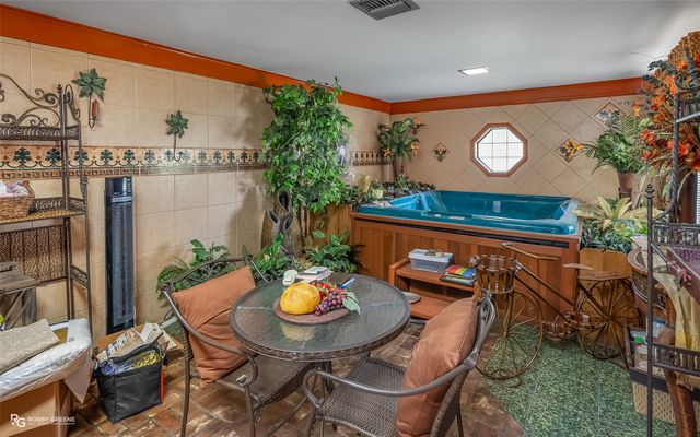 5960 Thornhill Avenue, Shreveport, LA 71106