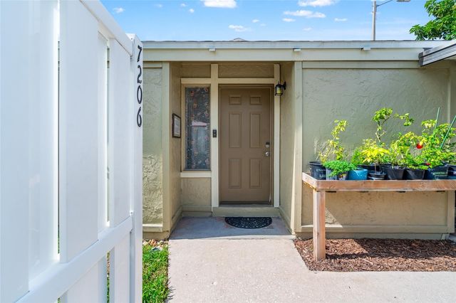 7206 SAN LUIS COURT, Tampa, FL 33634