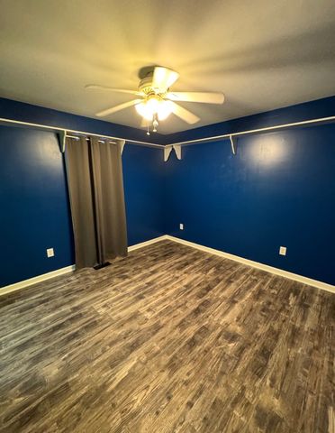 383 Strawberry Dr, Winchester, TN 37398