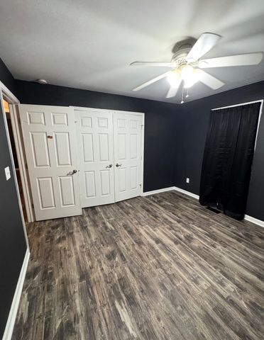 383 Strawberry Dr, Winchester, TN 37398