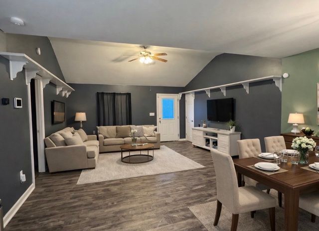 383 Strawberry Dr, Winchester, TN 37398