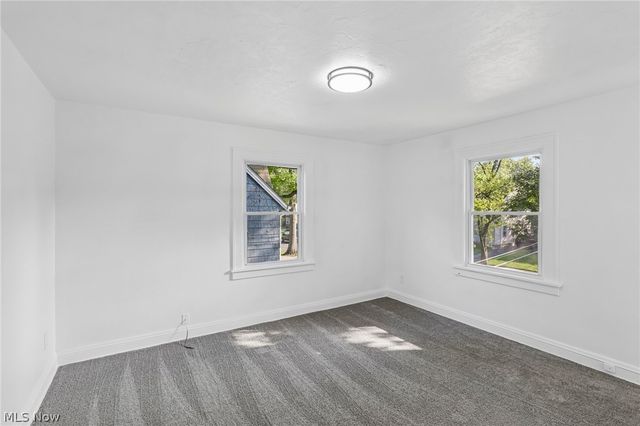 906 Keystone Drive, Cleveland Heights, OH 44121