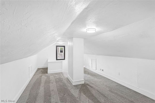 906 Keystone Drive, Cleveland Heights, OH 44121