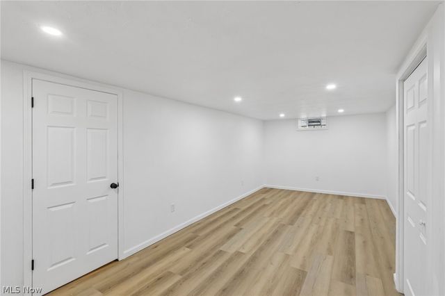 906 Keystone Drive, Cleveland Heights, OH 44121