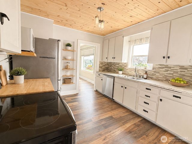 3528 Hoyt Avenue, Everett, WA 98201