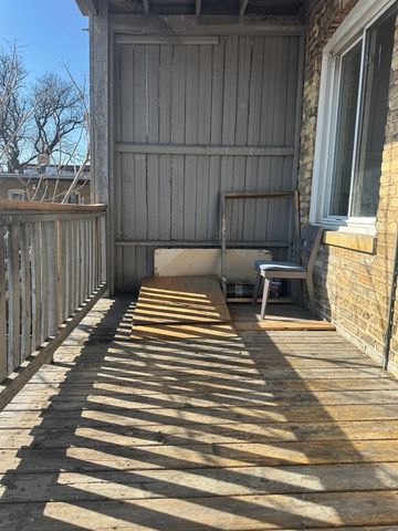 4251 W Haddon Avenue 1, Chicago, IL 60651