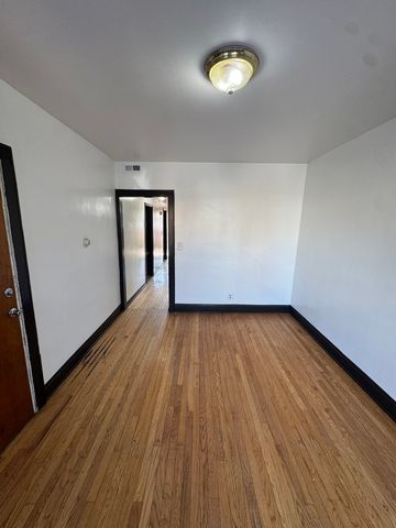 4251 W Haddon Avenue 1, Chicago, IL 60651