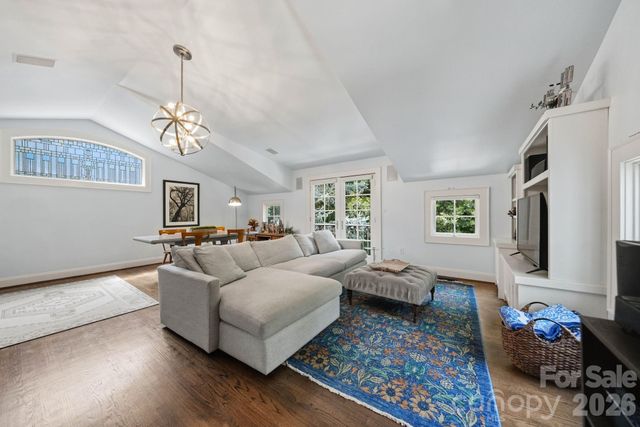 2700 Belvedere Avenue, Charlotte, NC 28205