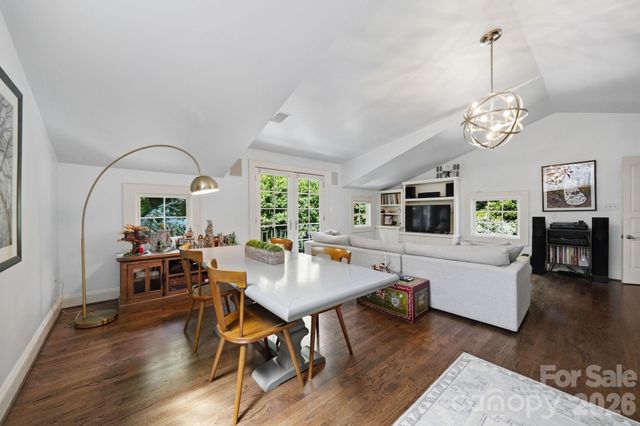 2700 Belvedere Avenue, Charlotte, NC 28205