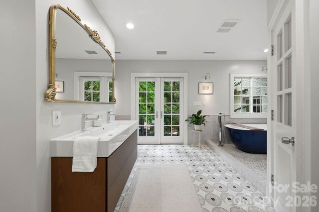 2700 Belvedere Avenue, Charlotte, NC 28205