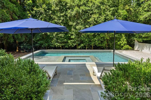 2700 Belvedere Avenue, Charlotte, NC 28205