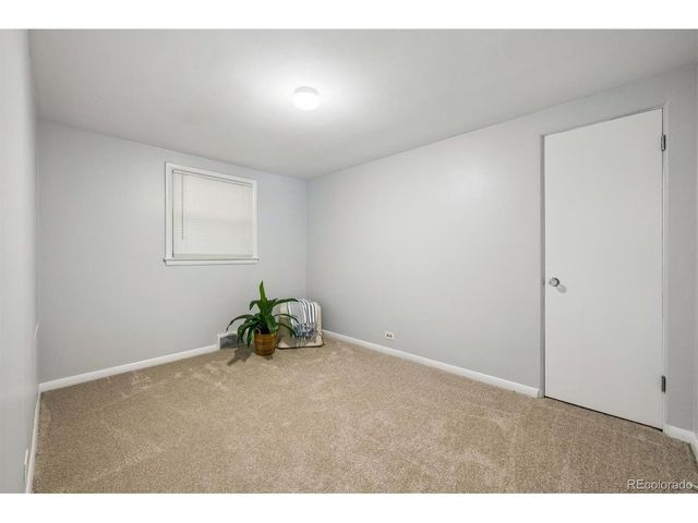 3000 S Corona St, Englewood, CO 80113
