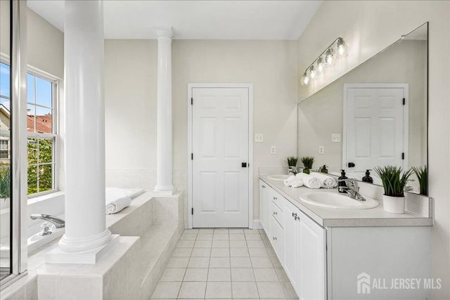 3002 Kapalua Court, Freehold, NJ 07728