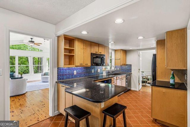 1111 Banbury Cross, Avondale Estates, GA 30002