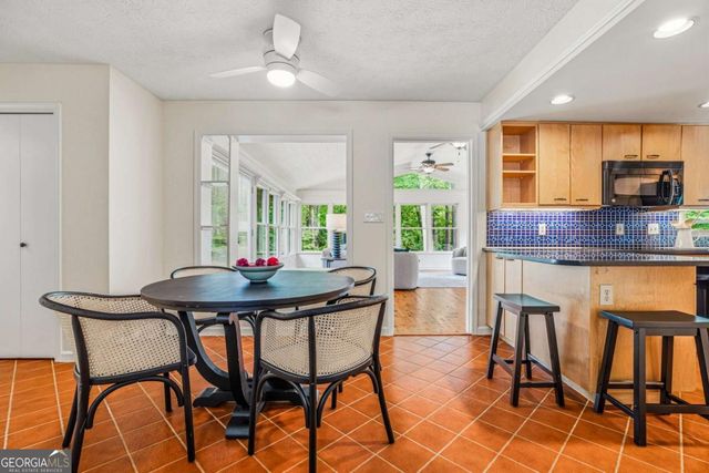 1111 Banbury Cross, Avondale Estates, GA 30002