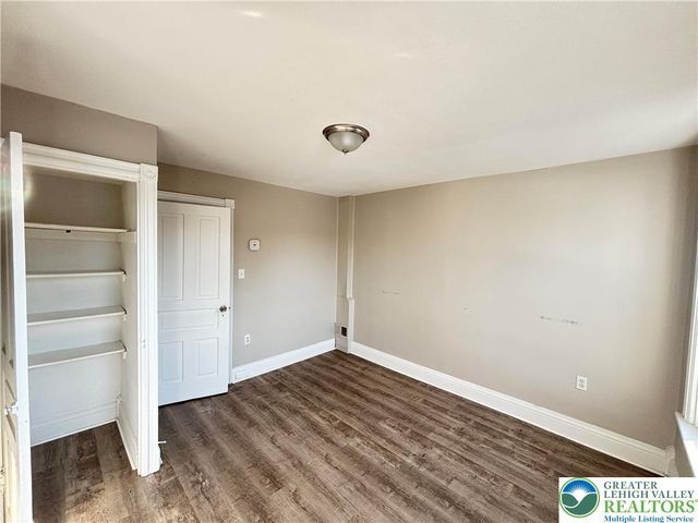 815 North Silk, Allentown City, PA 18102