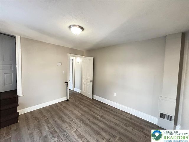 815 North Silk, Allentown City, PA 18102