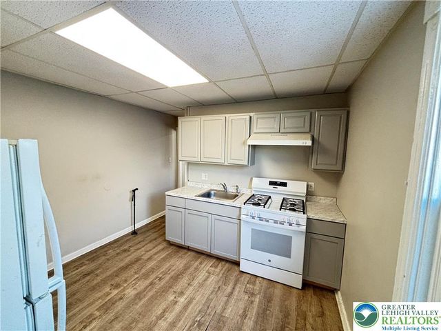 815 North Silk, Allentown City, PA 18102