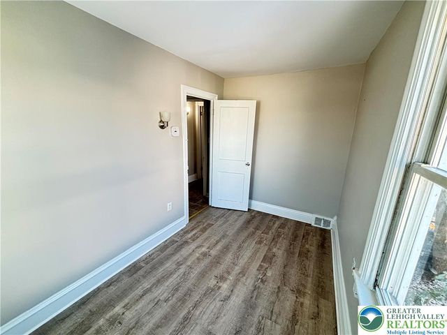 815 North Silk, Allentown City, PA 18102