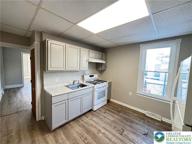 815 North Silk, Allentown City, PA 18102