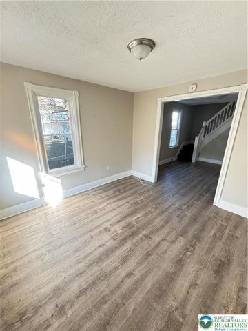 815 North Silk, Allentown City, PA 18102