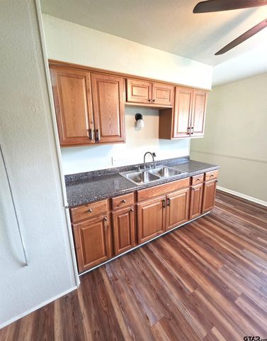 3300 Baldwin Dr, Tyler, TX 75702