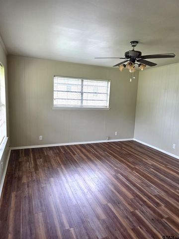 3300 Baldwin Dr, Tyler, TX 75702