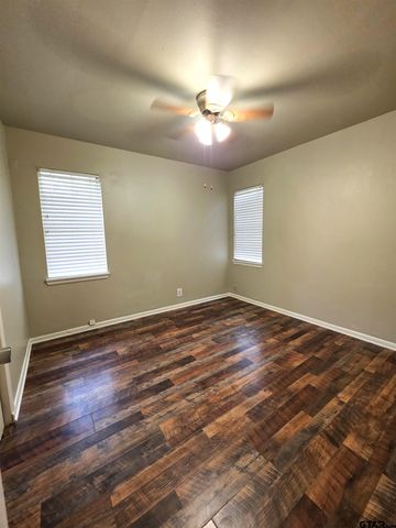 3300 Baldwin Dr, Tyler, TX 75702